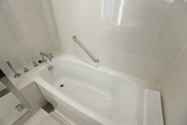 Bathtub Repair in Palm Beach Gardens