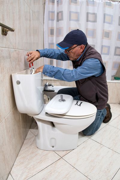 Broken Toilet Repair in Palm Beach Gardens